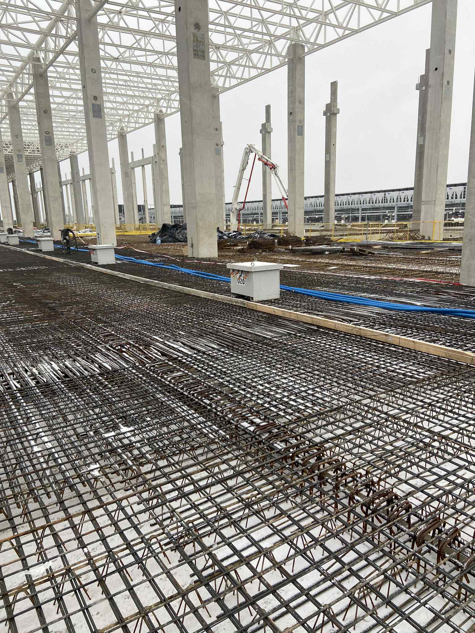 Hala produkcyjna Daimler - instalacja grzewcza